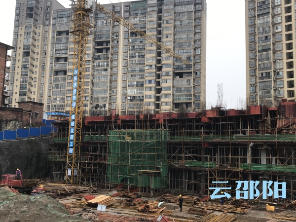 六岭公园恢复性建设及周边棚改项目二期工程加速推进