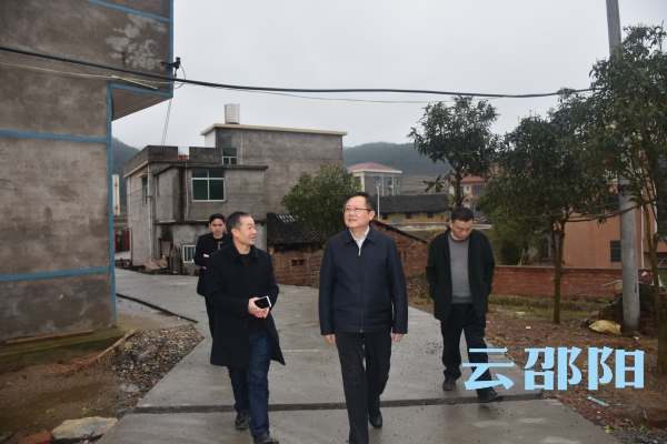 贫困村里察民情听民意解民忧——市领导分赴各县市区开展脱贫攻坚专题调研综述