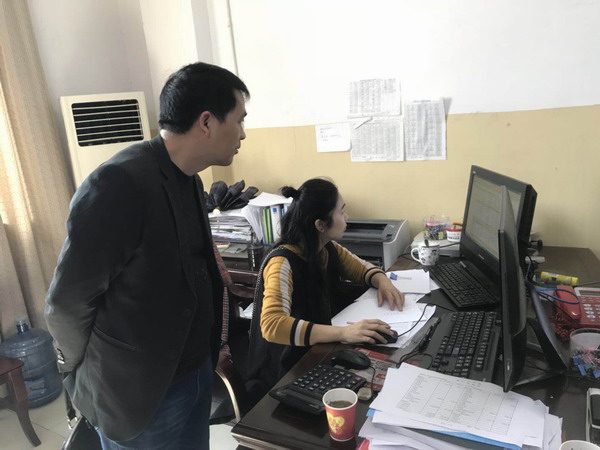 邵阳市民政局到新宁县检查社会组织孵化基地和乡镇社工站建设情况