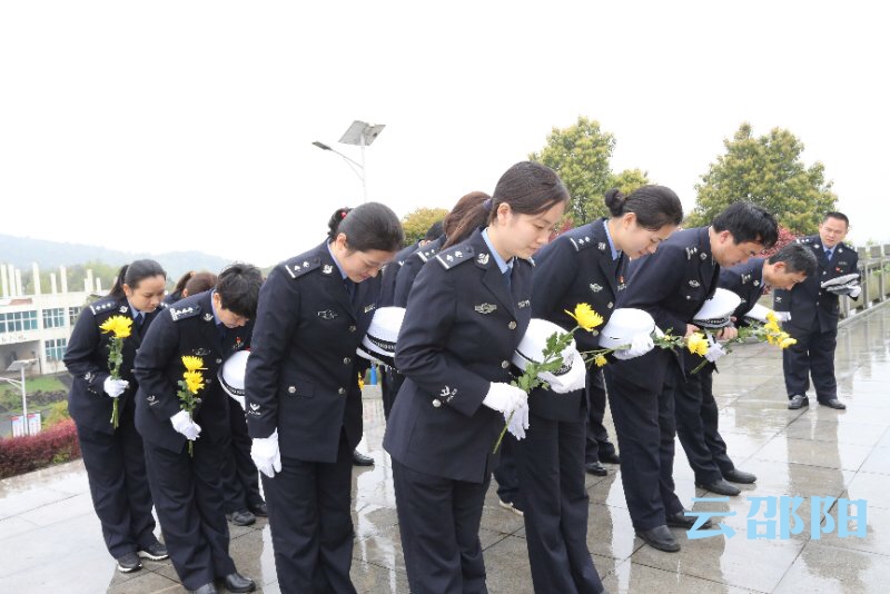 邵阳交警开展“缅怀革命先烈，弘扬革命精神”清明祭扫活动