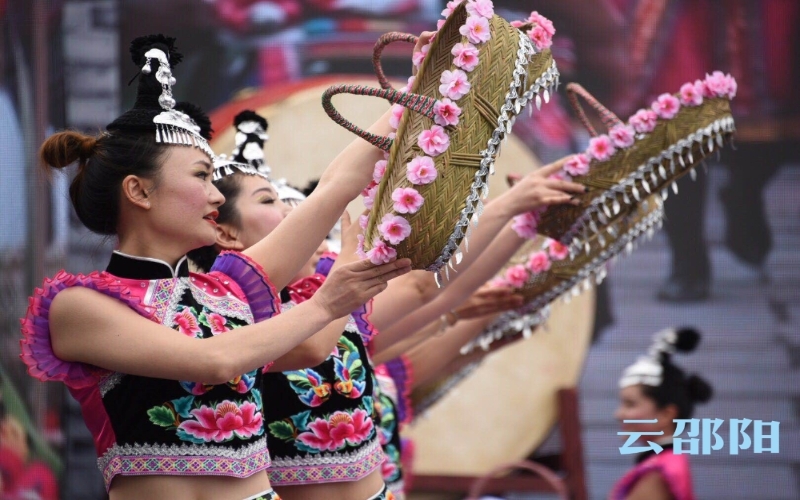 绥宁苗族四月八姑娘节喜迎八方客