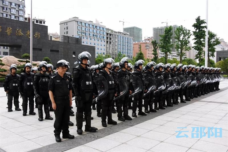 整装出征！邵阳80名猎豹队员出征全省公安实兵对抗演练
