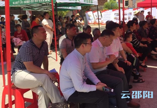 洞口县“话扶贫·颂党恩”主题宣传教育助力脱贫攻坚