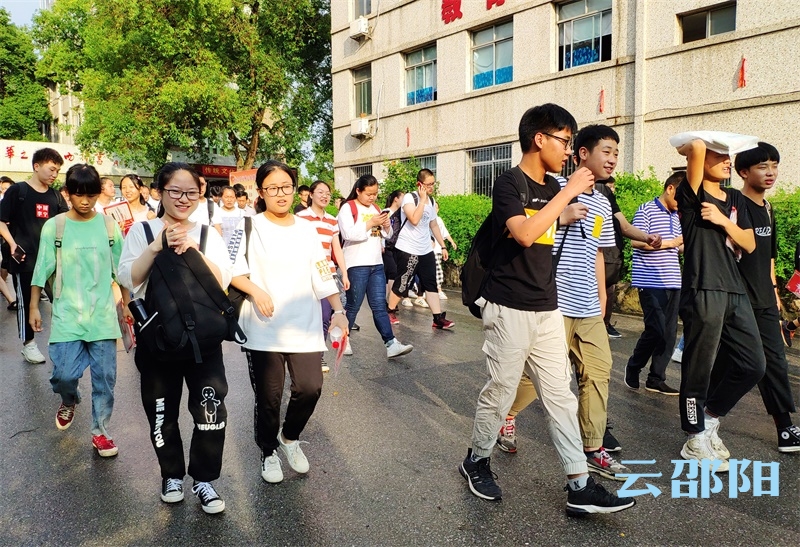 中考今日开考！看邵阳学子迎考的轻松与自信！