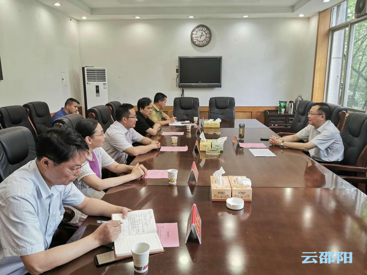 龚文密与刘家清座谈：充分发挥气象工作在防灾减灾中的作用