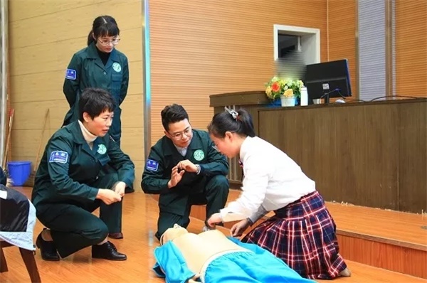 邵阳市中心医院荣获湖南省卫生应急突出贡献集体