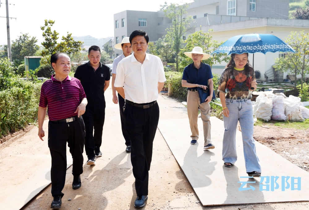 李万千赴新邵县督办环保问题整改和信访工作