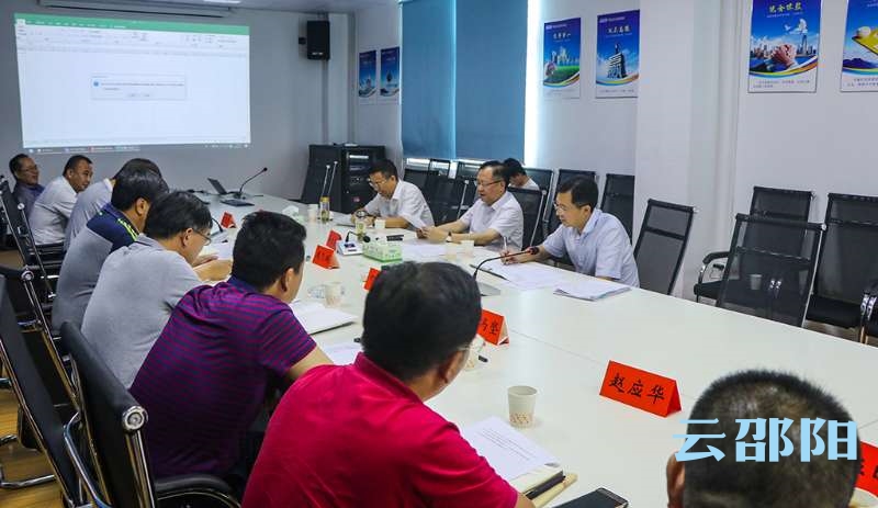 龚文密：稳步推进确保产业项目尽早落地 带着感情责任为老党员排忧解难