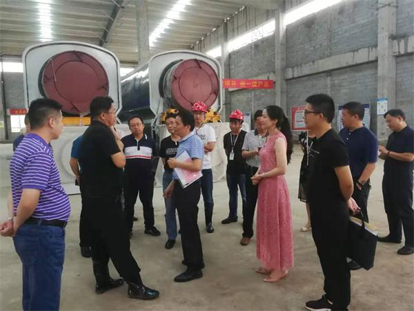 湖南省重点办冒雨督导新邵县雀塘产业园项目建设