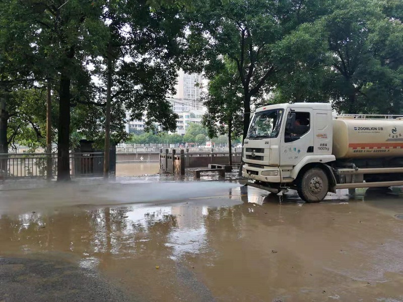 大祥城管——水退到哪，复洁跟到哪