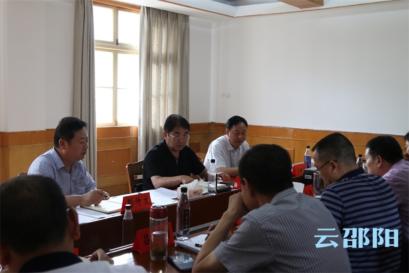 曹普华到市扶贫开发办调研 :下足“绣花功”  打好“翻身仗”