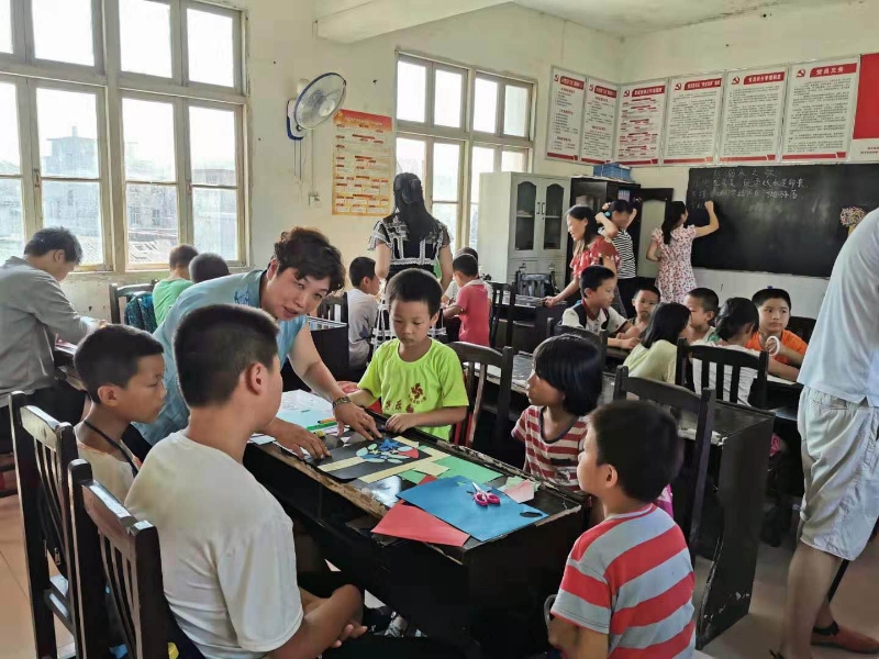 隆回县：真情送教下乡 精准教育帮扶