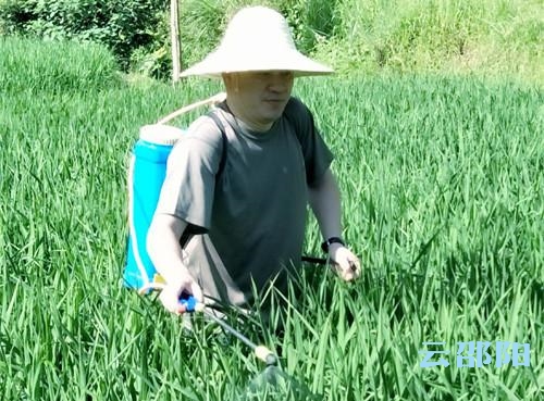隆回：万名干部进农家 “三同”路上践初心