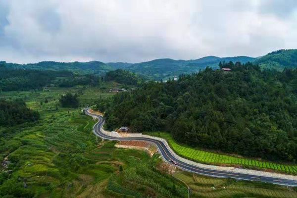 隆回县崇山旅游公路建成通车
