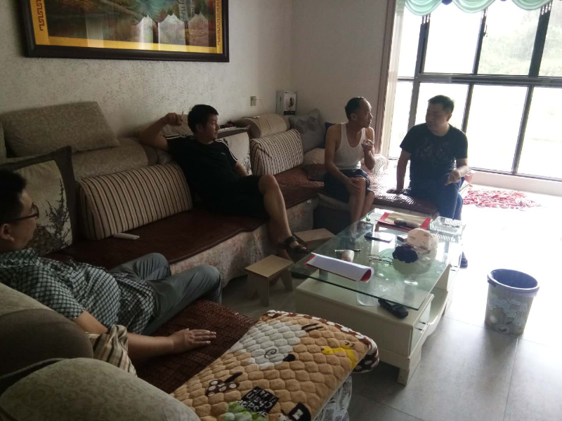 新宁县房产局党组“真情送给退伍兵，军民鱼水情更深”