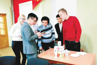 习主席回信后，他们留学报国的决心更大了