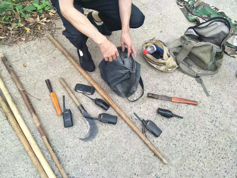 新宁县成功抓获8名非法捕猎者