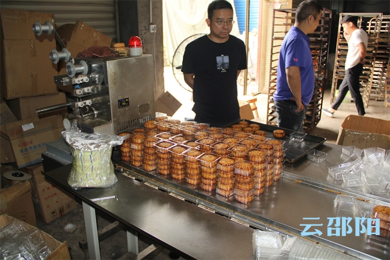 中秋将至 邵阳月饼市场接受“体检”