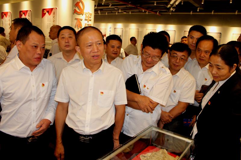 武冈市卫健局组织开展“不忘初心、牢记使命”主题教育
