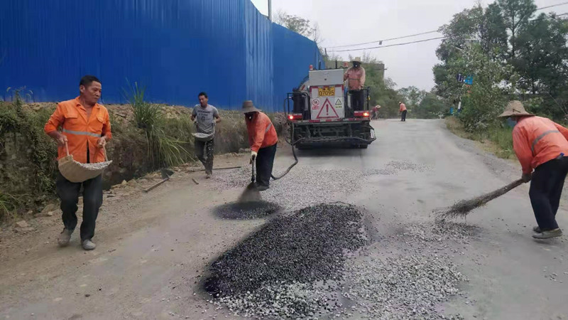 “国庆”保畅安，新邵公路人在行动