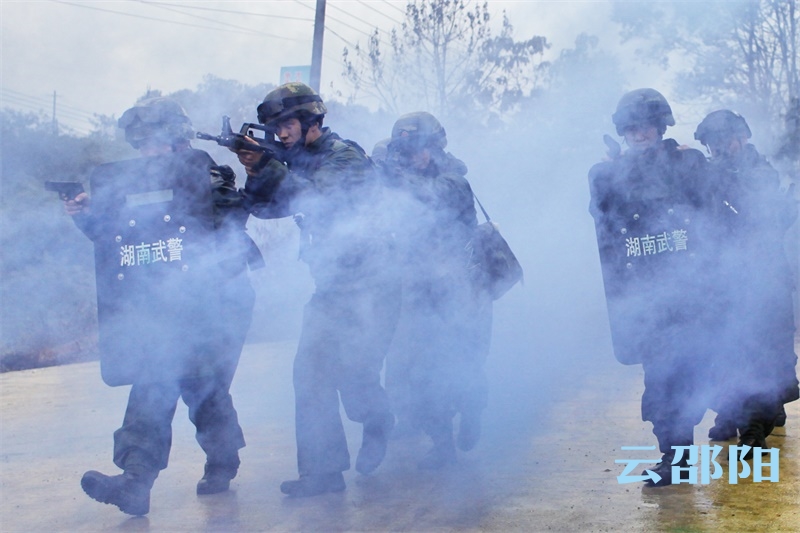 邵阳拍客 | 武警特战精英完成“魔鬼周”式极限训练