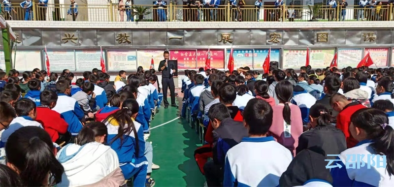 新邵县多方合力，呵护中学生心理健康