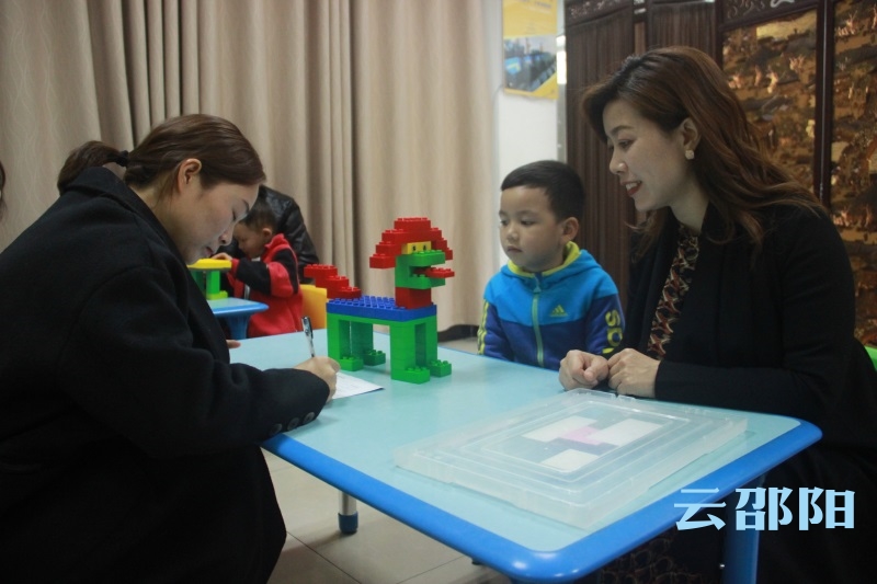 邵阳举办第二届幼儿机器人大赛