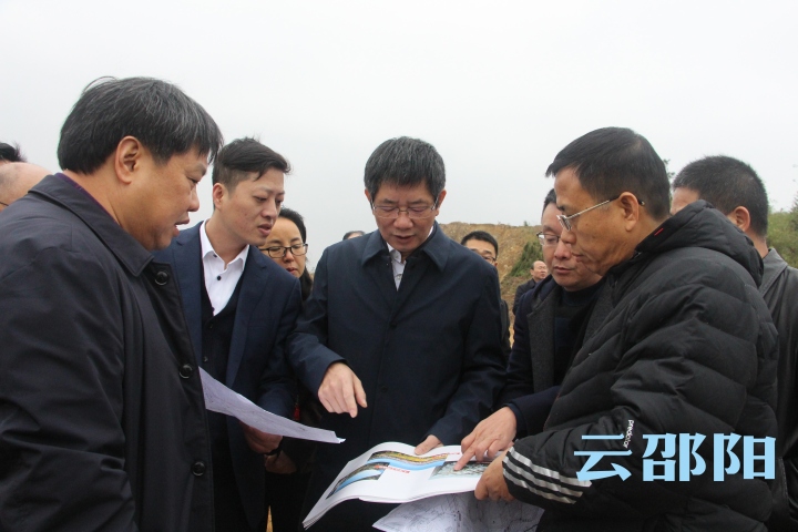 刘事青到邵阳经开区部分重点产业项目现场开展问题式走访