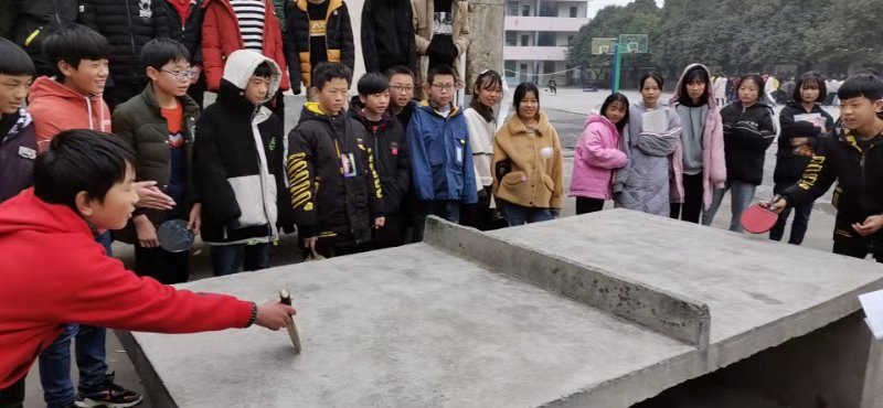 隆回县司门前镇中学：感恩节里举行乒乓球友谊赛