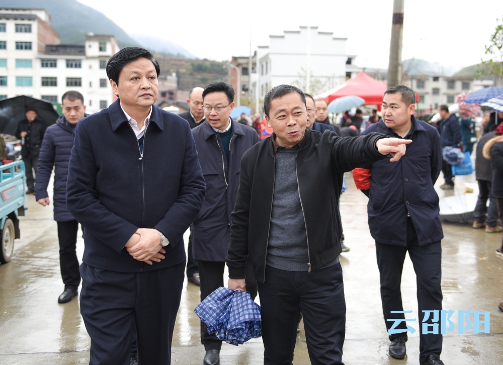 李万千赴新邵县开展安全生产“春雷2020”暨马路市场安全隐患专项整治督查