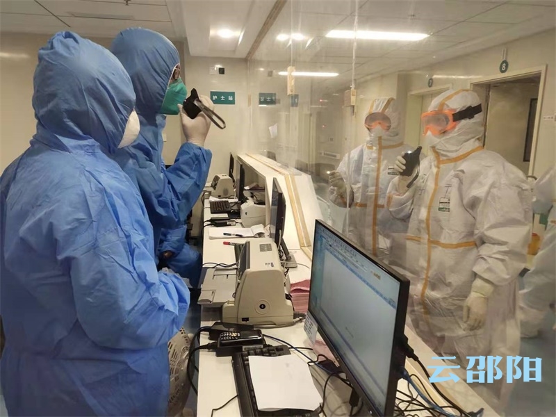 一线抗疫手记丨从三更到黎明———我们在黄冈的第一个夜班