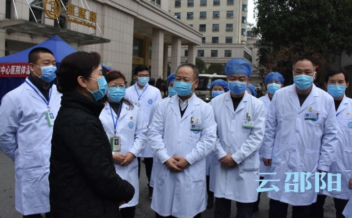 李微微率省委第三指导组来邵指导疫情防控工作