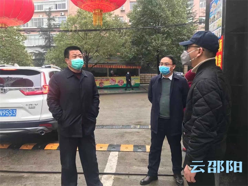 蒋志刚督导市区物业小区疫情防控工作