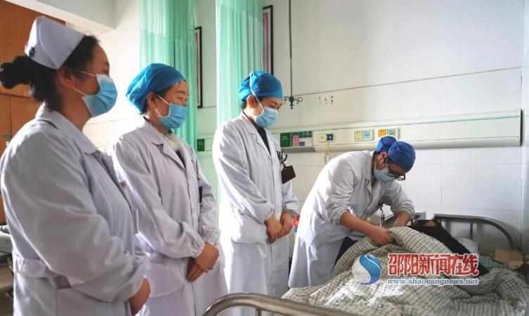 危急时刻有担当 “7孕+4剖”的高危孕妇母子平安