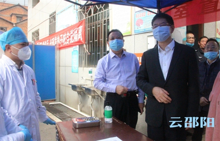 刘事青到市区部分学校现场检查高三、初三春季学期开学工作：把师生身体健康安全摆在首位