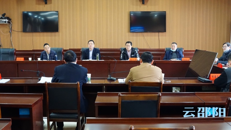 李华和调度学校疫情防控和开学准备工作
