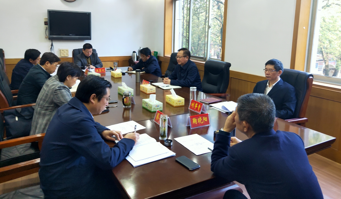 龚文密主持召开会议研究全市近期重点工作： 突出工作重点  强化工作措施 奋力实现全年经济社会发展目标任务