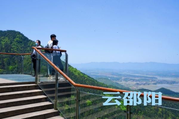 网约湘游 | 邵阳发挥新媒体优势，结合“直播+旅游”开展云山行活动