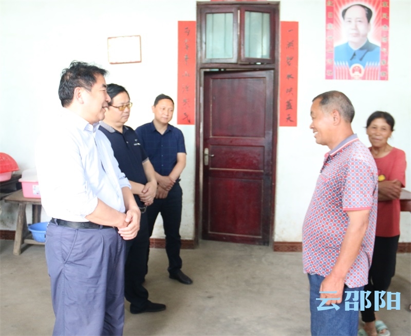 曹普华到新宁县督导脱贫攻坚工作：做强做优特色产业  夯实全面小康基础
