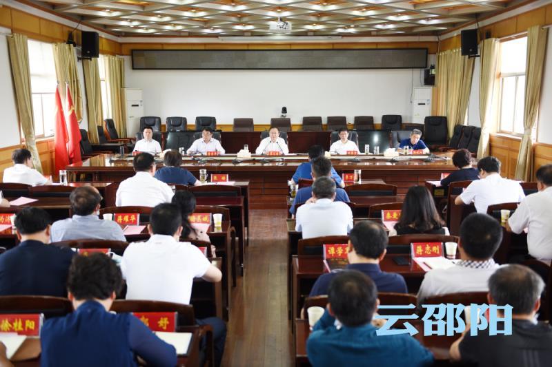 龚文密：切实把全国两会精神落实在具体行动上，确保完成全年经济社会发展目标任务