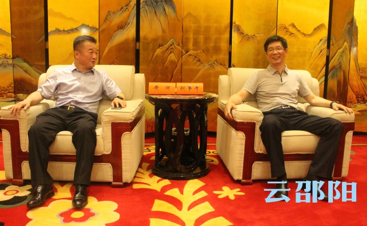 刘事青与中石化湖南石油分公司总经理黄河举行座谈：深化企地合作  携手推进高质量发展