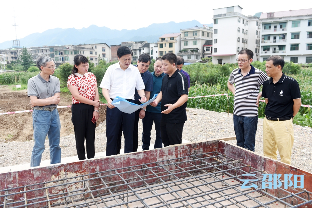 李万千到涟水新邵段巡河