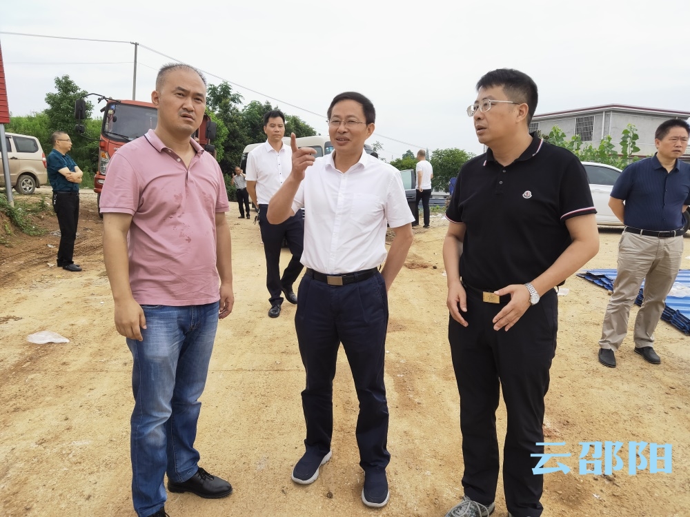 李志雄到邵东督查违建拆除和复垦复绿工作