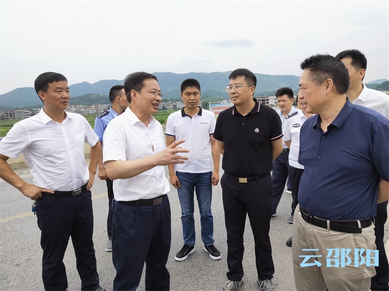 李志雄到邵东巡视蒸水河并督查防汛情况