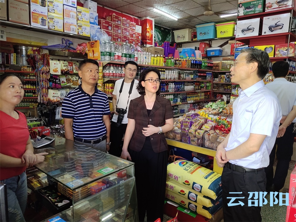 晏丽君督查国家卫生城市复审工作