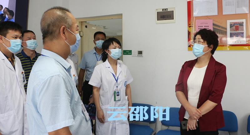 周迎春到邵阳市中心医院调研基层党建工作