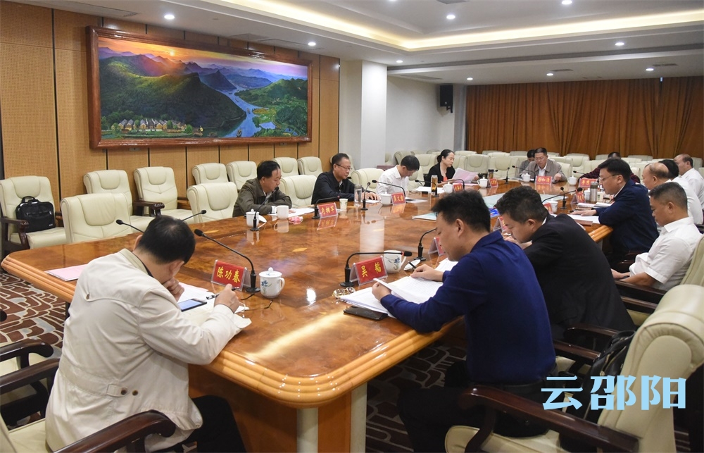 龚文密：确保新新、城龙两条高速公路今年开工建设