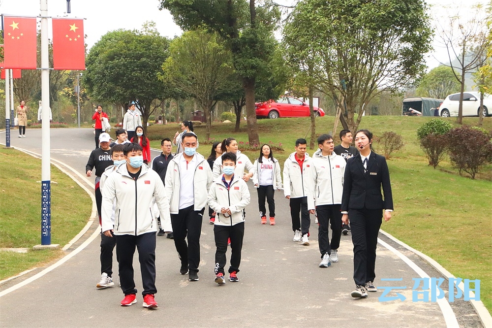国家女子举重队参观蔡锷故里文化博览园