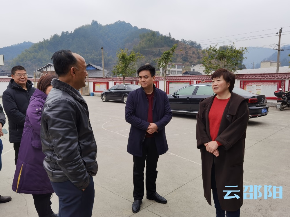 张皓到绥宁县调研村（社区）“两委”换届工作