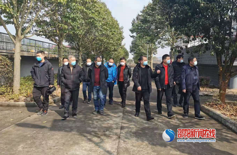 李爱铭一行到新宁县自来水厂检查安全生产和疫情防控工作